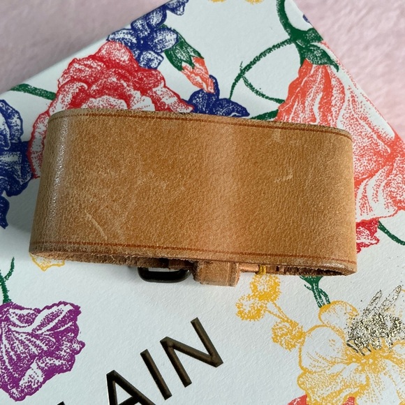 Louis Vuitton Poignet - Picture 1 of 3
